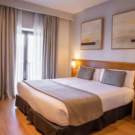 Hotel Arc La Rambla 3*