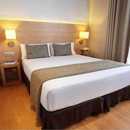 Arc La Rambla מלון 3*