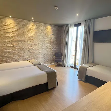 Arc La Rambla 3* ברצלונה