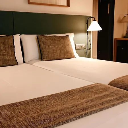 Otel Arc La Rambla 3*