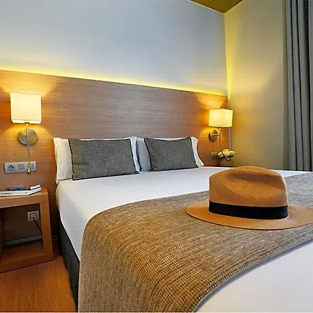 Отель Arc La Rambla 3*