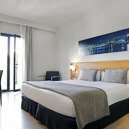 Arc La Rambla מלון 3*