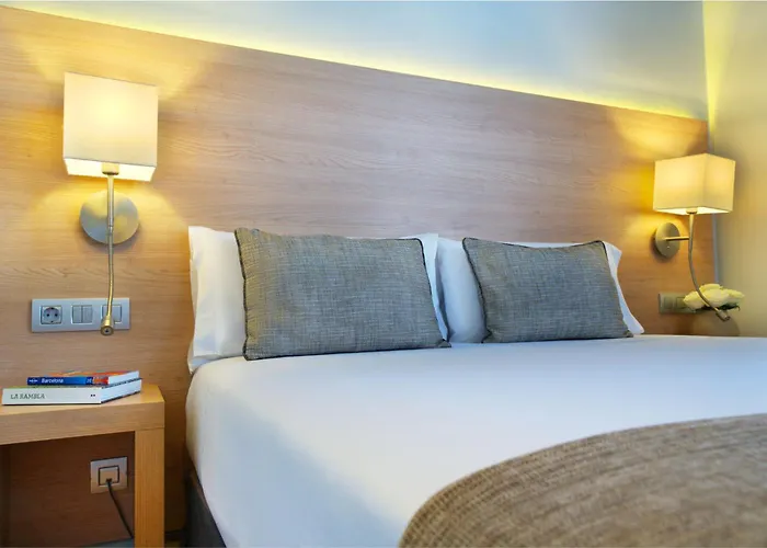 Hotel Arc La Rambla 3*