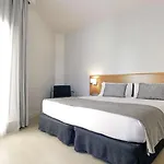 Arc La Rambla מלון 3*